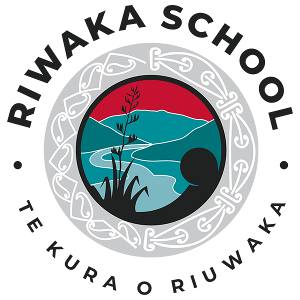 Riwaka School logo
